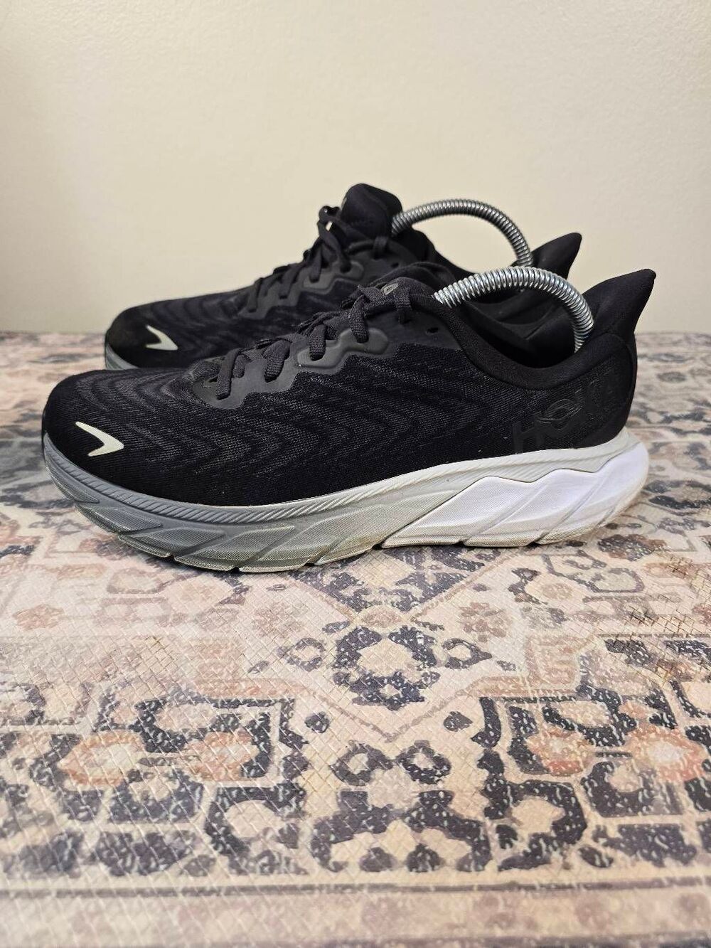 Hoka One One Arahi 6 Black Gray Women’s Running Shoes Size 10 B Cushion